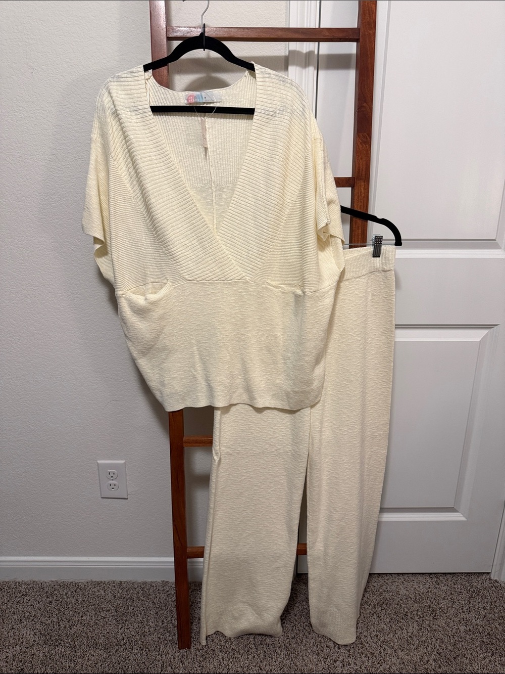 Free People Beach Jaclyn Ivory V-Neck Knit Top & Wide-Leg Pants Set Size M NWT